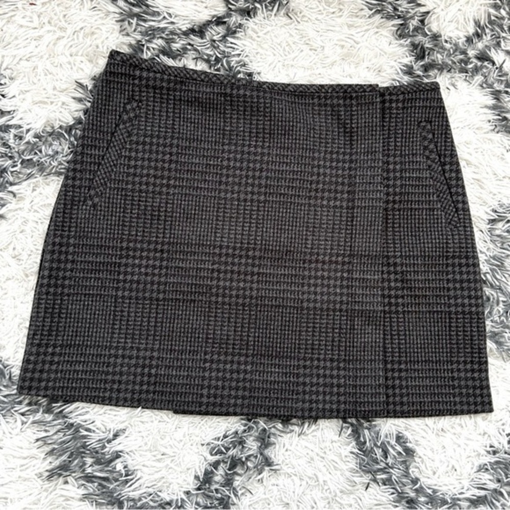 NWT Banana Republic Mini Wrap Skirt
